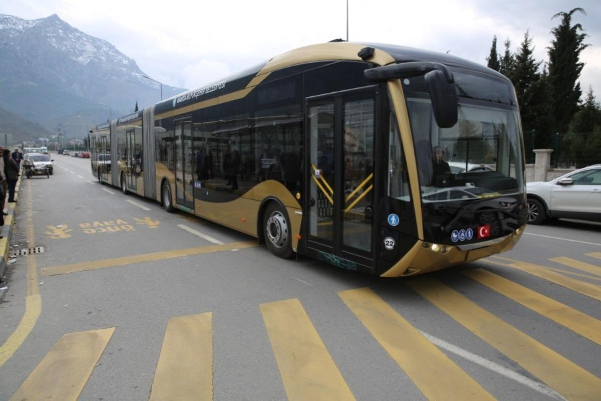 24 metrelik elektrikli otob&uuml;sler test edilmeye başladı