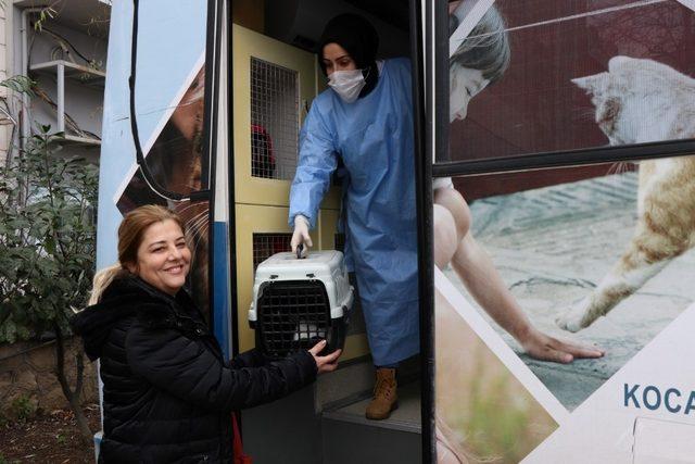 Mobil araç sokak hayvanlarının hizmetinde