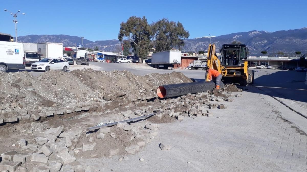 Demre Toptancı Hali&rsquo;nin yağmur suyu sorunu &ccedil;&ouml;z&uuml;ld&uuml;