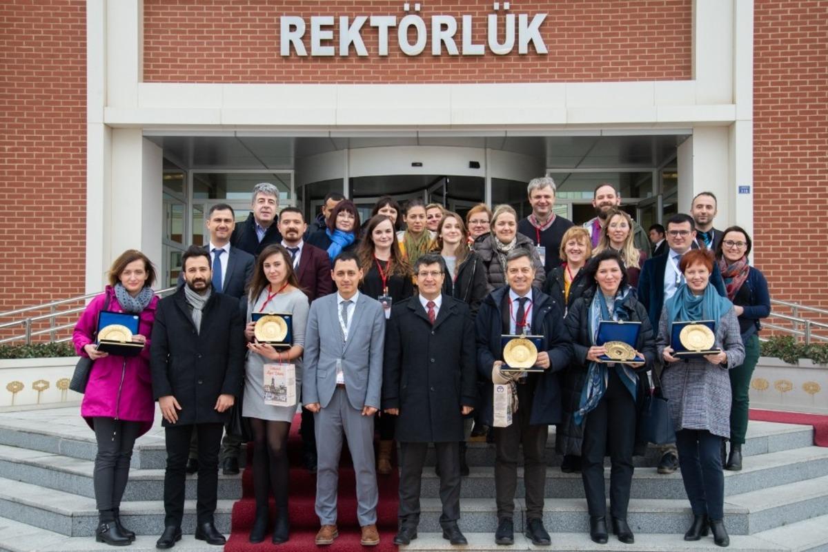 Rekt&ouml;r Taş, Erasmus misafirlerini ağırladı