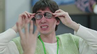 Boynu Bükükler 1. Bölüm Fragmanı