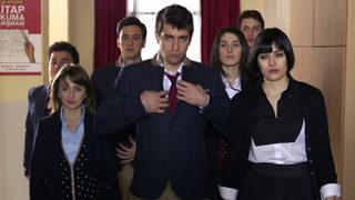 Boynu Bükükler 1. Bölüm 2. Fragmanı