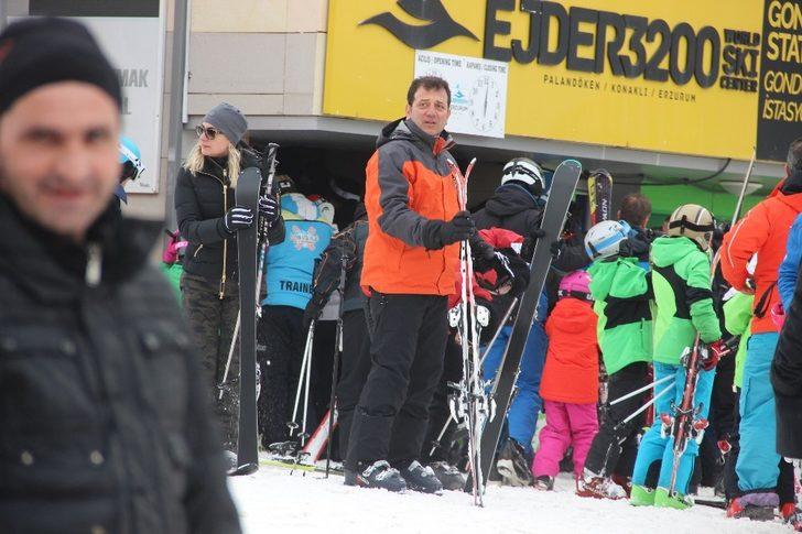 Ekrem İmamoğlu’ndan tatil eleştirilerine yanıt: Kayak yapmak zil takıp oynamak değildir G2