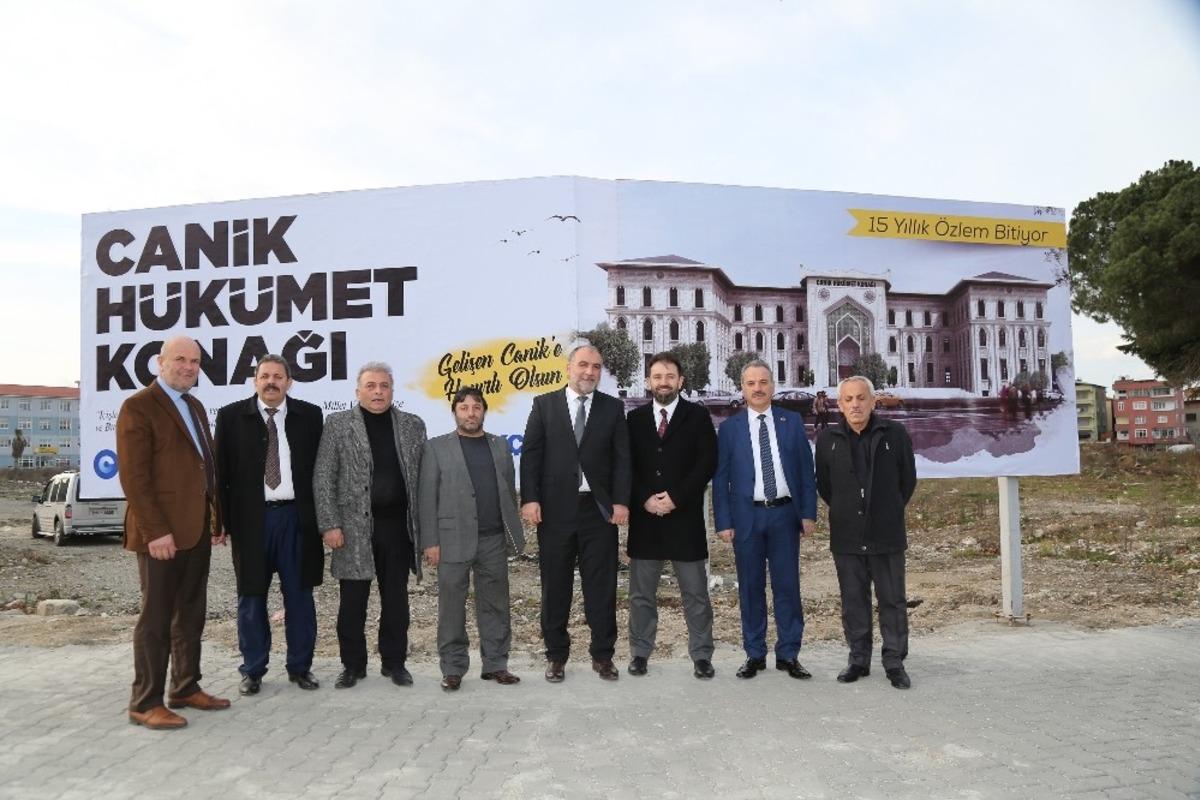 Canik h&uuml;k&uuml;met konağına kavuşuyor