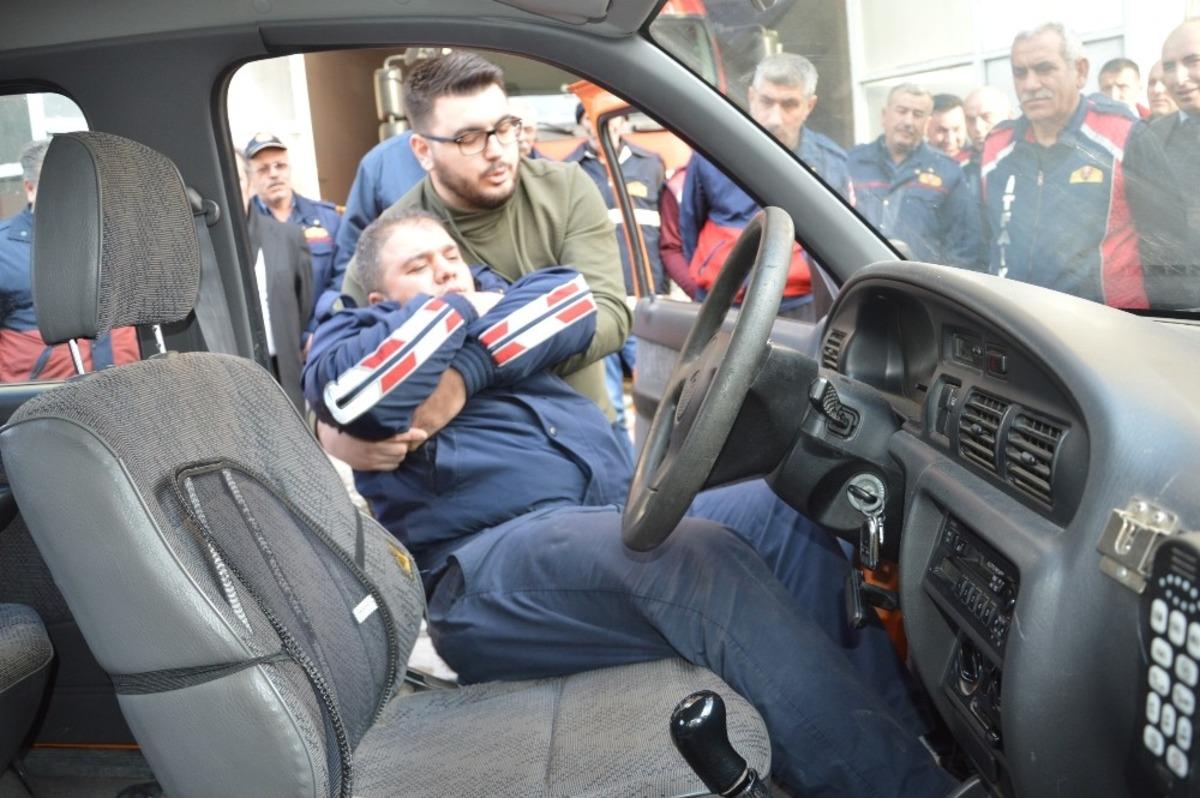 Niksar&rsquo;da itfaiyeciler &ldquo;itfaiye elemanı belgeli&rdquo; oluyor