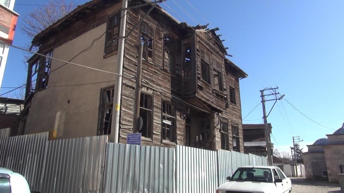 Edirne&rsquo;de metruk binalar tehlike sa&ccedil;ıyor