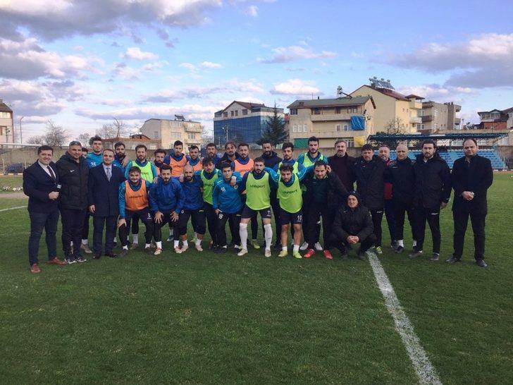 Başkan Kibar, futbolcuları tebrik etti G3