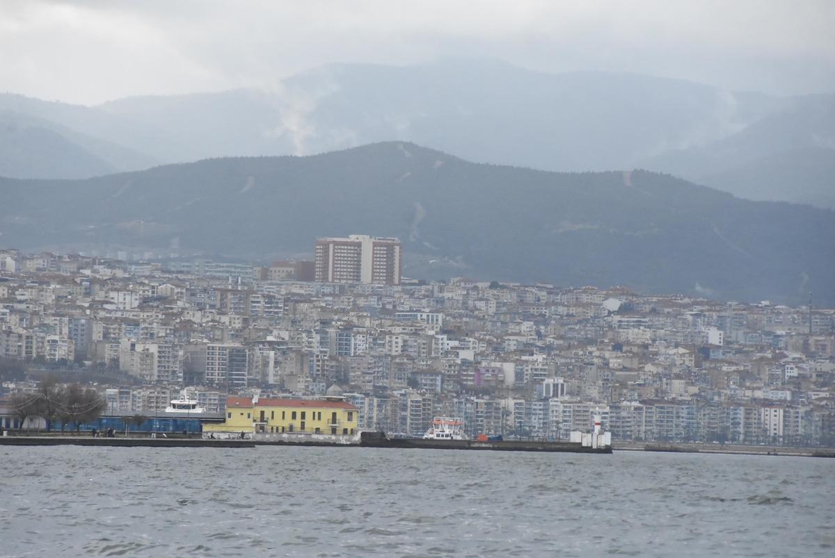 İzmir i&ccedil;in korkutan deprem uyarısı: 30 bin kişi &ouml;lebilir