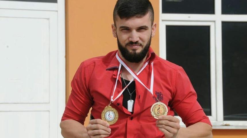 Engelli güreşçi antrenör oldu