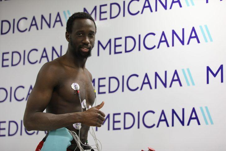 Sivasspor'da Samba Camara sağlık kontrolünden geçirildi G2