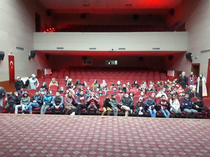Develi Belediyesinden engelli öğrencilere sinema etkinliği G3