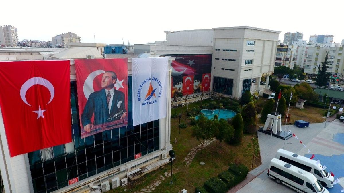 Başkan Uysal&rsquo;dan T&uuml;rk Bayrağı talimatı