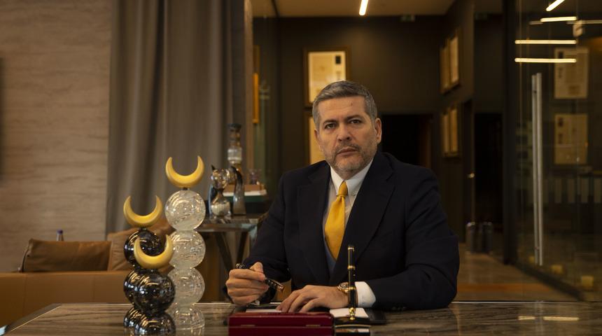 T&uuml;rk Bayrağı&rsquo;nı yırtan Yunan vekile tepki: AP gereğini yapmalı