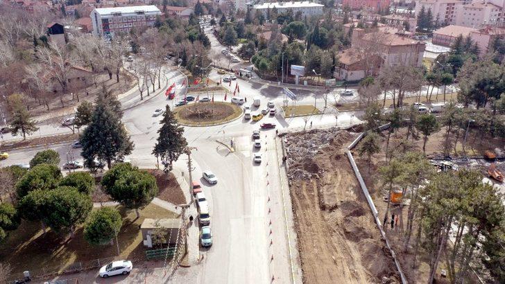 Isparta Karayolları Kavşağı’na belediye neşteri G2