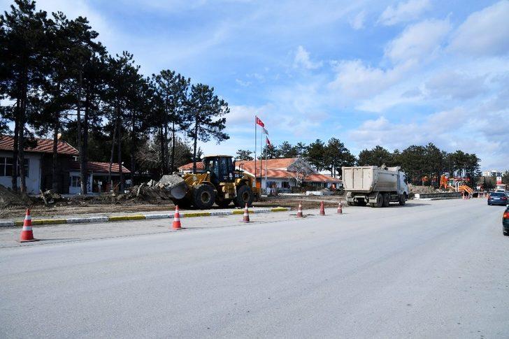 Isparta Karayolları Kavşağı’na belediye neşteri G3