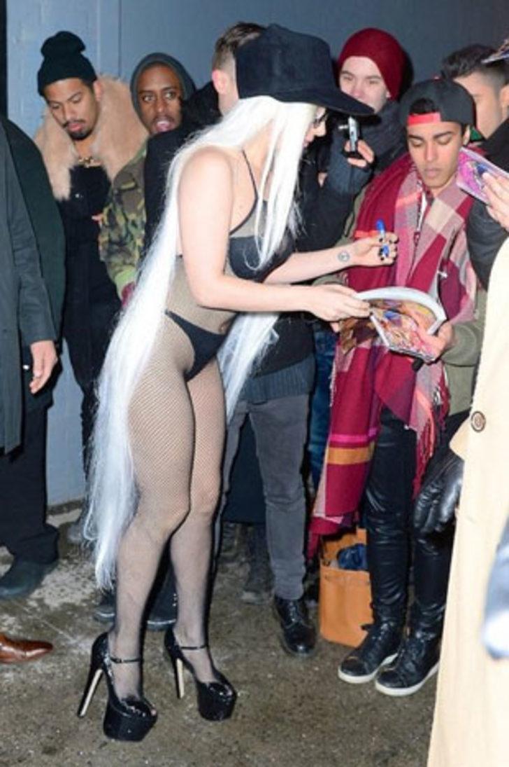 Kış ortasında çıplak gezinti G1