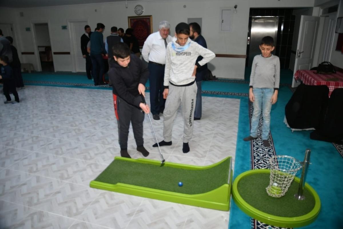 Kur&rsquo;an kursunda &ouml;ğrenciler i&ccedil;in kriket ve golf etkinlikleri