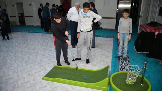 Kur’an kursunda öğrenciler için kriket ve golf etkinlikleri