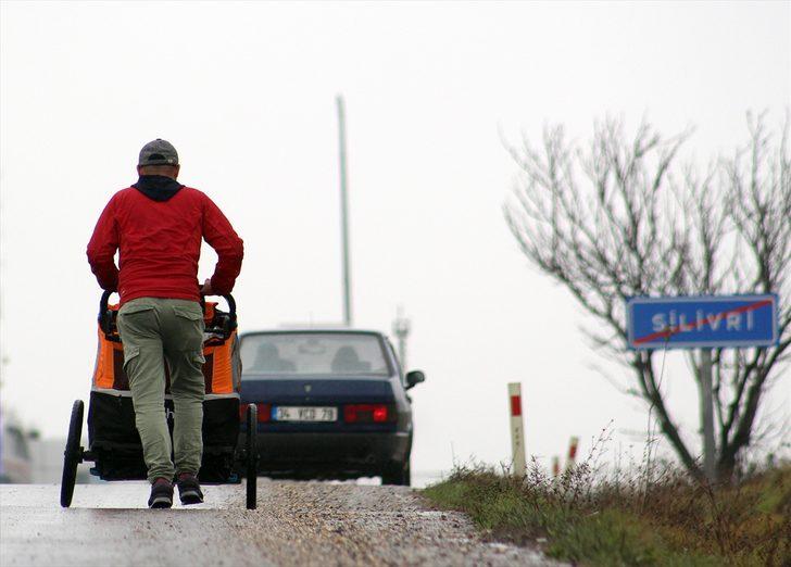 İslamiyeti anlatmak için İngiltere'den Mekke'ye yürüyor G1