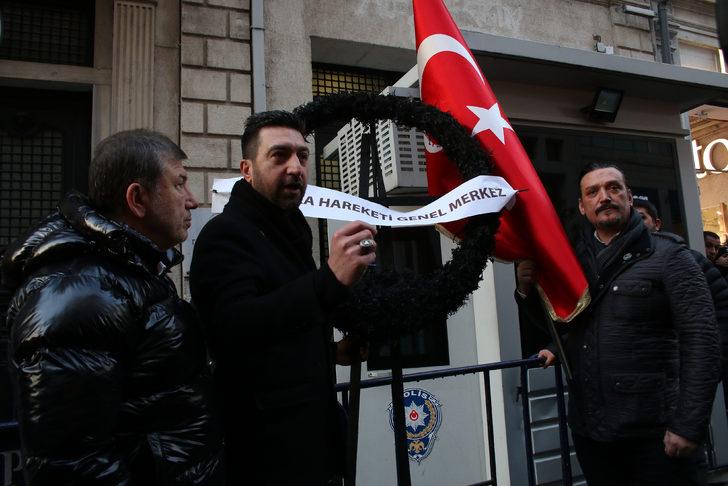 Yunanistan Başkonsolosluğu'na akın ettiler: Azı dişlerini gösterenlerin dişlerini çekeriz G2