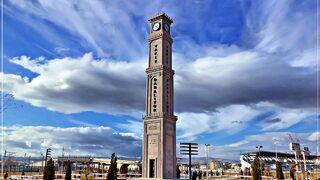 Ankara'da saat kulesine tırmanan gencin başına süs taşı düştü