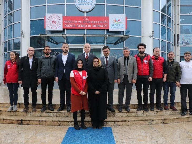 Başkan Faruk Özlü gençlik merkezini ziyaret etti G1