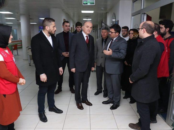 Başkan Faruk Özlü gençlik merkezini ziyaret etti G2