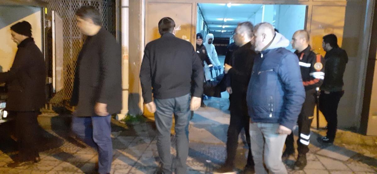 Başakşehir'de korkun&ccedil; cinayet! Boğazından bı&ccedil;akladı