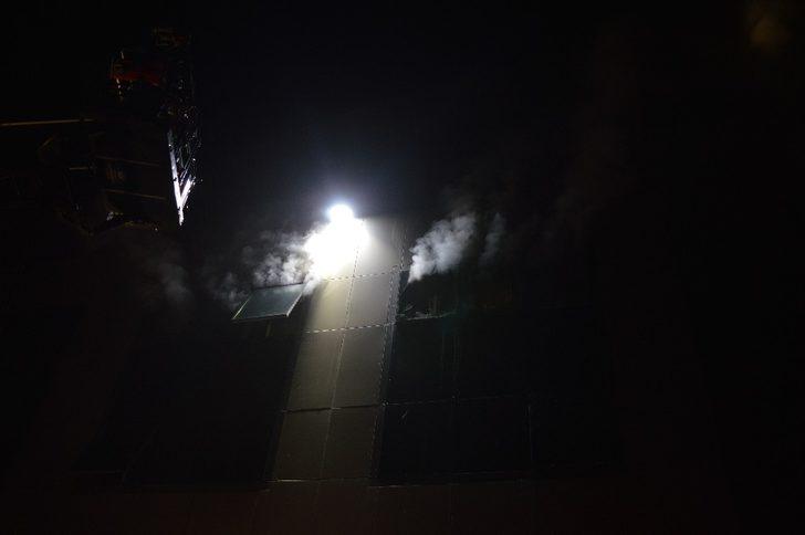 Esenyurt'ta tekstil fabrikasında sabaha karşı korkutan yangın G4