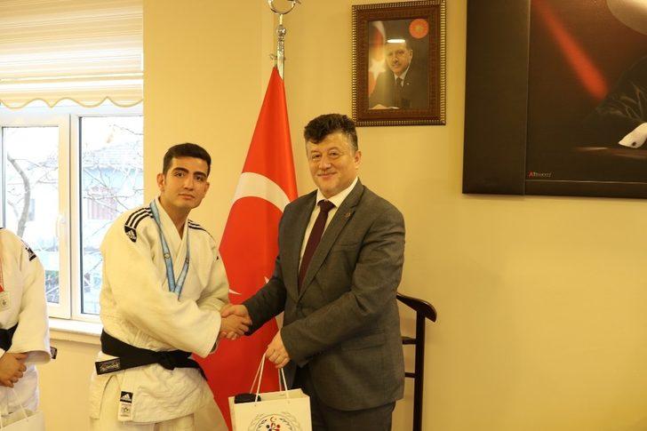 Şampiyon judoculardan Fillikçioğlu’na ziyaret G2