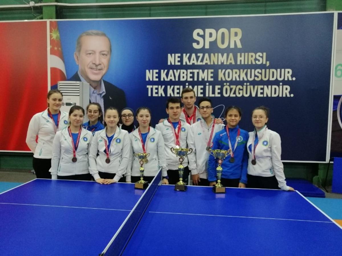 B&uuml;y&uuml;kşehirli raketler, Bursa&rsquo;nın en iyisi