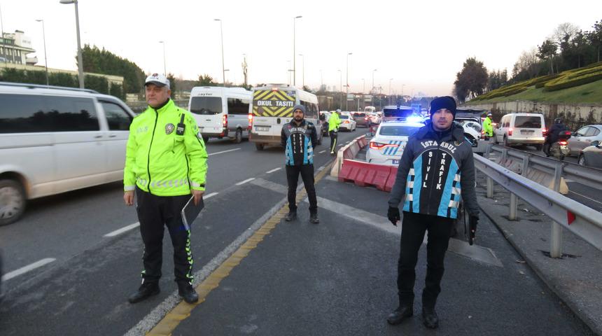 İstanbul'da çakar ve emniyet şeridi uygulaması