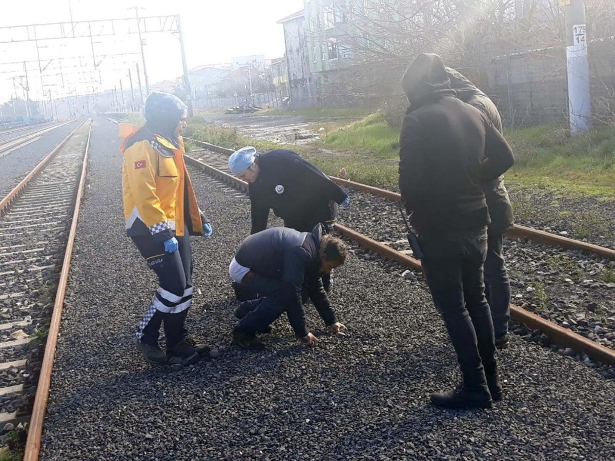 Tren raylarında baygın bulundu