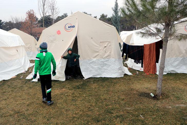 Elazığ'da ev kiraları iki katına çıkınca, depremzedeler isyan etti G4