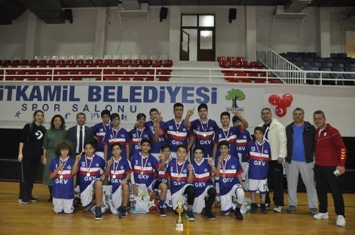 GKV Spor kul&uuml;b&uuml; U14 basketbol şampiyonu