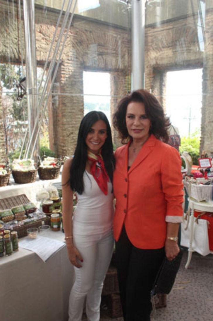 Hülya Koçyiğit : Yaza düğün var G3