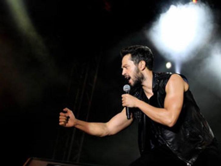 Murat Boz hayranı için ceza istedi G5