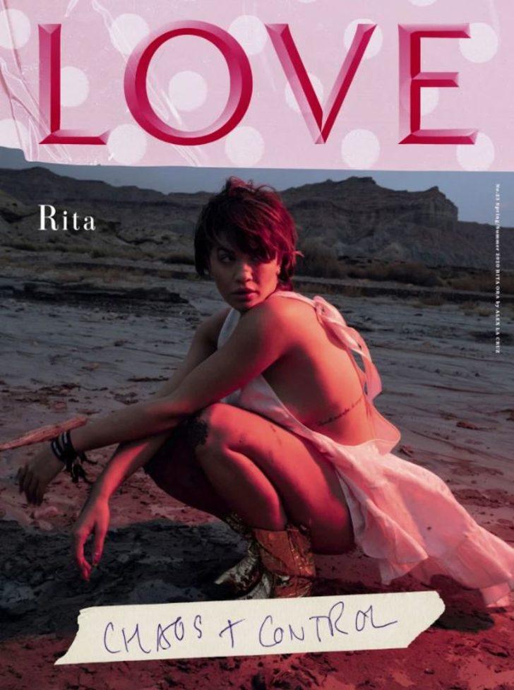 Rita Ora kendini aştı! Bu sefer tamamen üstsüz G1