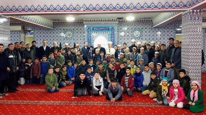 Altınovalı &ouml;ğrenciler camide buluştu