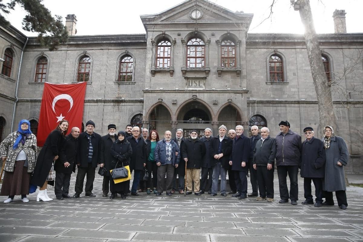Kayserili ulu &ccedil;ınarlar Milli M&uuml;cadele M&uuml;zesi&rsquo;nde