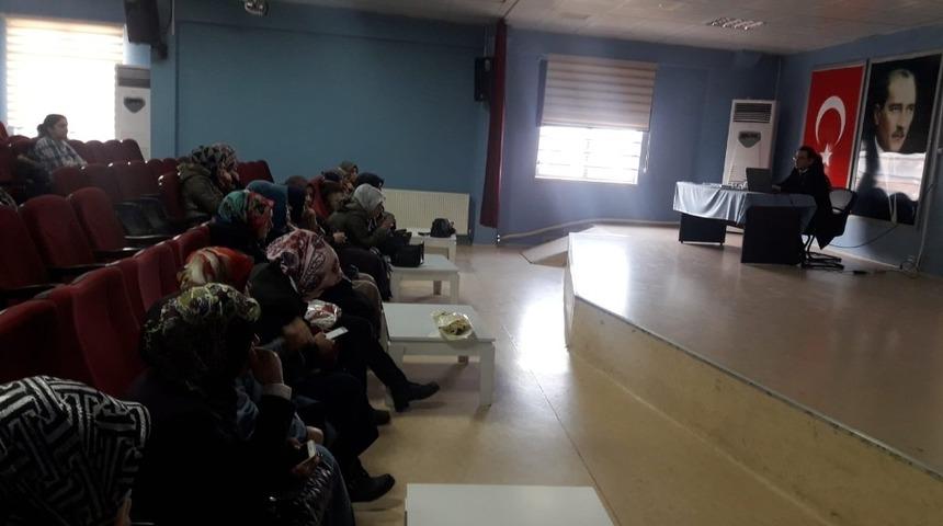 Kandıra&rsquo;da okulların kantin ve yemekhane &ccedil;alışanlarına eğitim