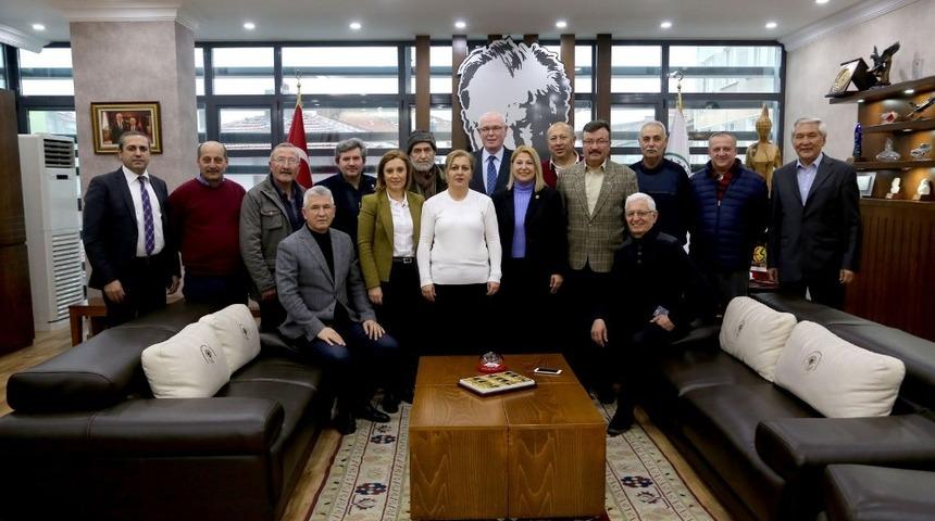 Mahalle muhtarları Başkan Kurt’u ziyaret etti