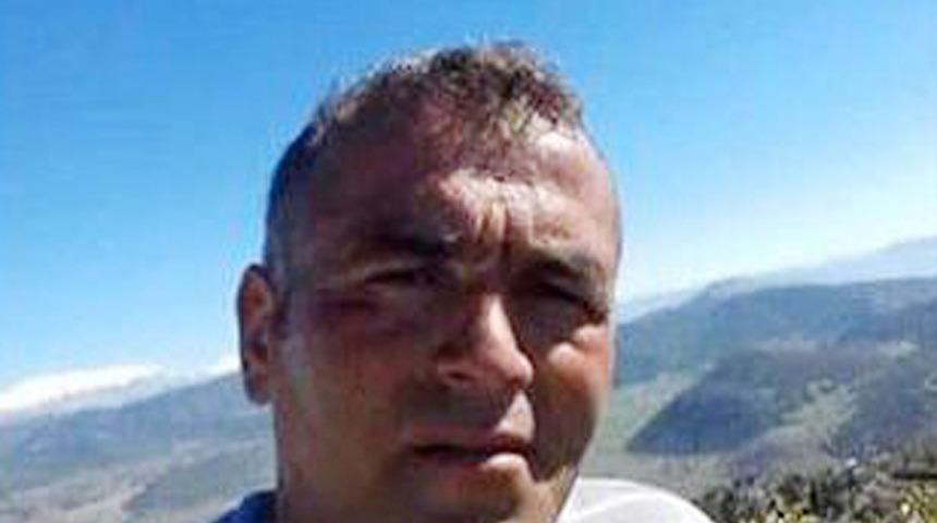 Baba devrilen trakt&ouml;r altında can verdi, oğlu yaralandı