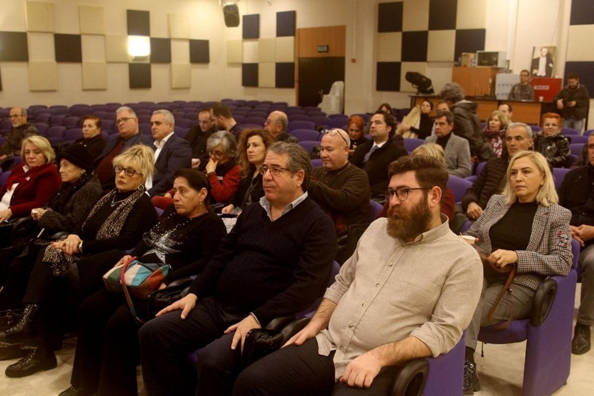 &Ccedil;eşme Kent Konseyinde vahşi kentleşme vurgusu