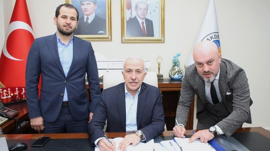 Akdeniz Belediyesi&rsquo;nde toplu iş s&ouml;zleşmesi imzalandı