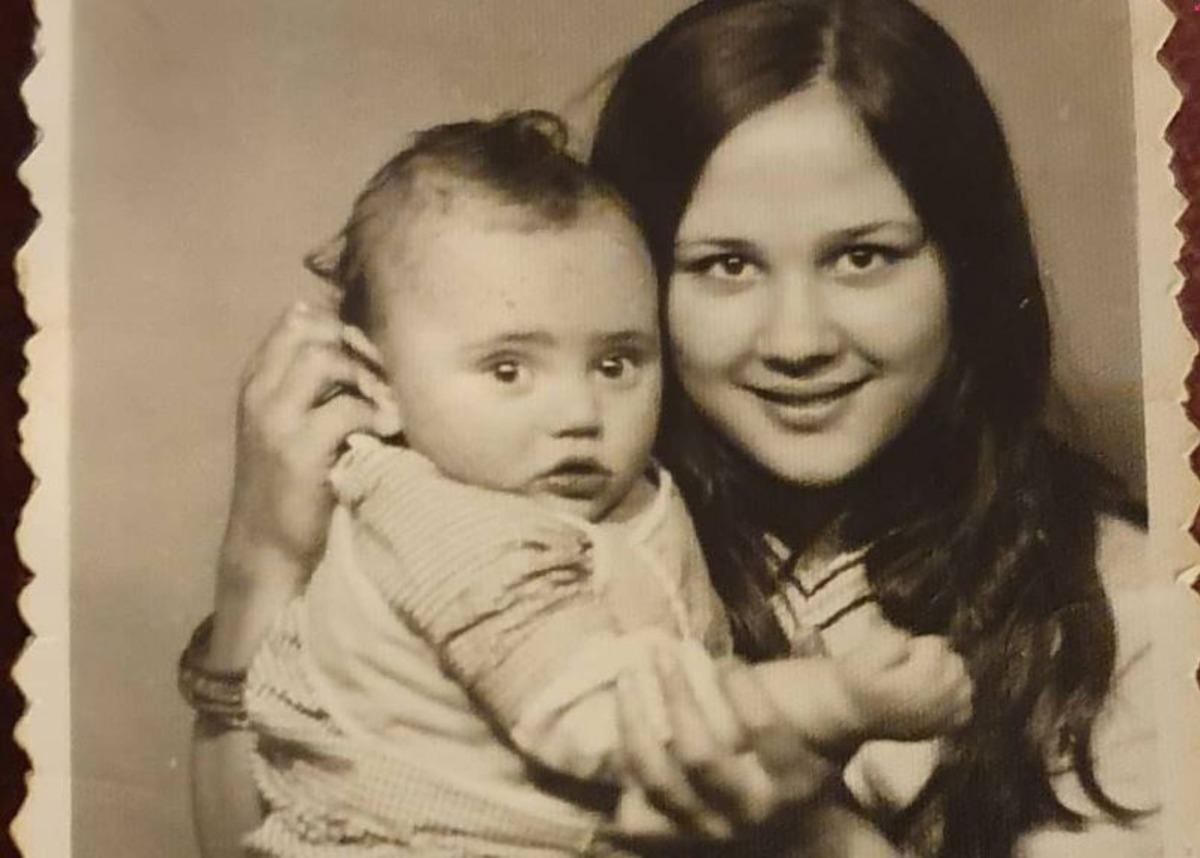 Safiye Soyman ge&ccedil;mişe g&ouml;t&uuml;rd&uuml;! İşte oğlu ve kızı