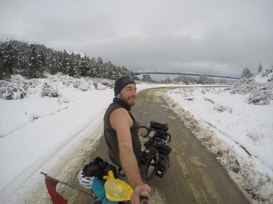 Bisikletiyle 8 yıldır d&uuml;nyayı geziyor! Hedefi Guiness!