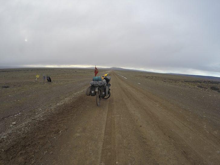 Bisikletiyle 8 yıldır dünyayı geziyor! Hedefi Guiness! G5