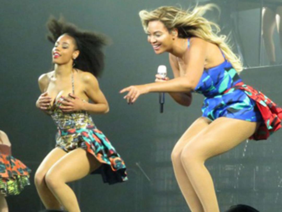 Beyonce y&uuml;rek hoplattı