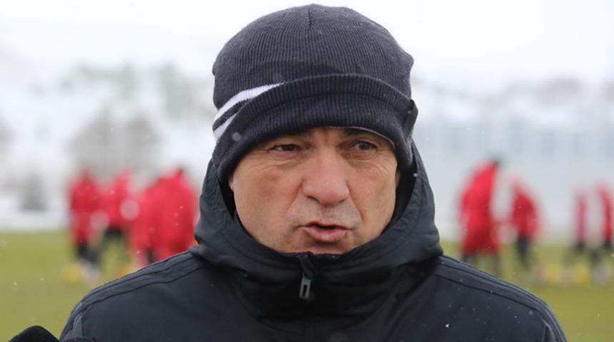 Rıza Çalımbay’dan maç saatine tepki